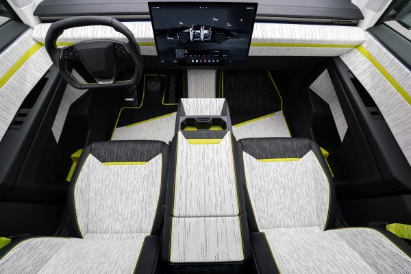 Студия Mansory попыталась улучшить облик Cybertruck — у них ничего не вышло