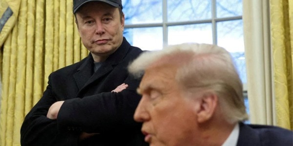 Илон Маск и президент США Дональд Трамп (Фото: REUTERS/Kevin Lamarque)