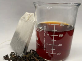 Процесс заваривания чая очищает воду от тяжелых металлов