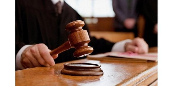 В Эстонии 25 марта суд признал виновным россиянина, поджегшего машину с украинскими номерами (Фото: lviv.media)