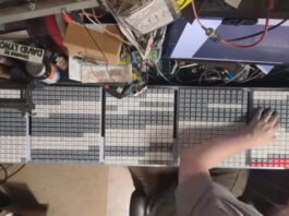 Клавиатура с 1000 кнопок печатает целые слова вместо букв