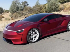 Фанатская «зомби-Тесла» привлекла небывалое внимание публики