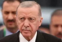 Требует компенсации. Эрдоган подал в суд иск против оппозиционера, который сравнил его с «хунтой»