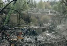 Массированная ракетная атака РФ: в Киеве 12 погибших и 90 раненых, спасатели продолжают искать под завалами людей — главное