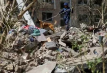 СМИ подтвердили, что россияне атаковали дом в Святошинском районе Киева ракетой из КНДР