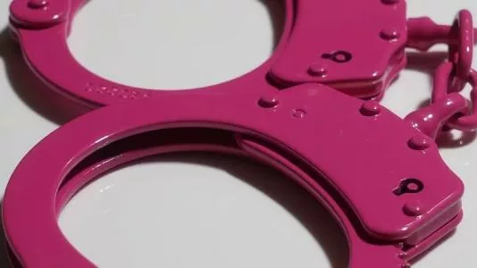 Британская чиновница начала выставлять контент на порносайте — местные власти начали расследование