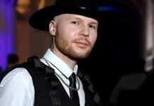 «Как же цинично». Влад Дарвин возмутился, что на пропагандистском телеканале в РФ прозвучала его песня Три сестри