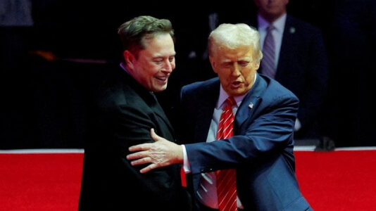 «Многие чувствуют облегчение». Трамп заявил окружению, что Маск скоро покинет Белый дом — Politico