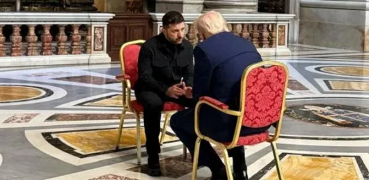 «Стремится донести свою точку зрения». Эксперт проанализировала язык тела Дональда Трампа и Владимира Зеленского во время встречи в Ватикане