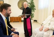 Папа Римский встретился в Ватикане с Джей Ди Вэнсом