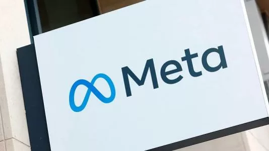 Жесткая конкуренция. Meta заблокировала ИИ от Apple в своих приложениях для iOS