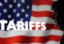 «Они запаниковали». Трамп назвал зеркальные пошлины Китая ошибкой