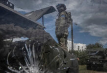 Зеленский: Украинские военные сдерживают 64 тысячи россиян в Курской области