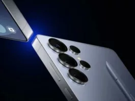 «Огромные деньги». Google сорвала интеграцию ChatGPT в смартфоны Samsung, предложив большую сумму