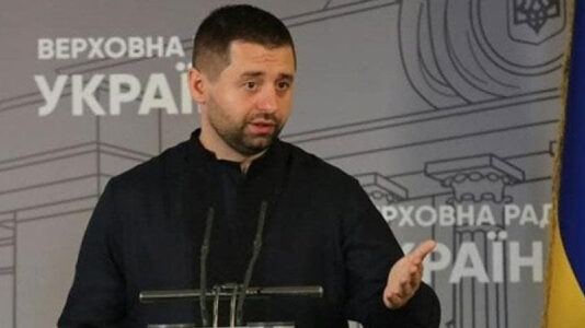 «Наша позиция не изменилась». Арахамия отрицает, что в ОП проводили совещание по подготовке к выборам