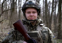 Первая девушка подписала контракт 18−24 — видео NV