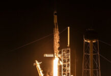 Оттуда Землю еще никто не видел. SpaceX запустила людей на орбиту для изучения полюсов