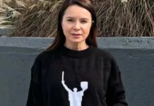 В Атланте. Лилия Подкопаева с младшей дочерью и сыном отметила Пасху в вышиванках