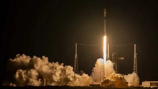 Новый рекорд. SpaceX смогла вернуть ракету Falcon 9 на Землю 27 раз — фото