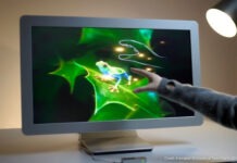 Иммерсивный дисплей Looking Glass создает эффект присутствия для целой группы зрителей