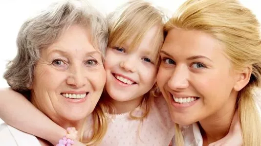 День матери в Украине 2025. Когда украинцы будут праздновать один из самых нежных праздников года