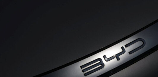 Tesla отстает. BYD отчитался о рекордных продажах в первом квартале