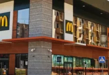 «Одни из первых осудили вооруженную агрессию РФ»: в McDonald’s заявили, что не собираются возвращаться в Россию