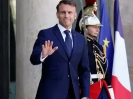 «Сигнал для переговоров». Макрон назвал приостановку действия тарифов Трампа «хрупкой паузой»