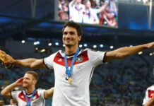 Одноклубник Довбика и чемпион мира объявил о завершении карьеры после текущего сезона