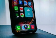 Владельцы гаджетов Apple могут получить по $100 за шпионские проделки Siri