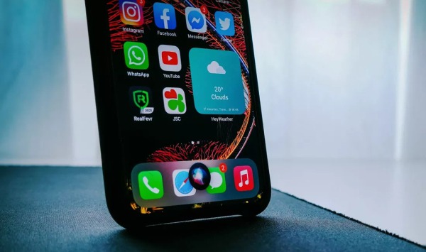 Владельцы гаджетов Apple могут получить по $100 за шпионские проделки Siri