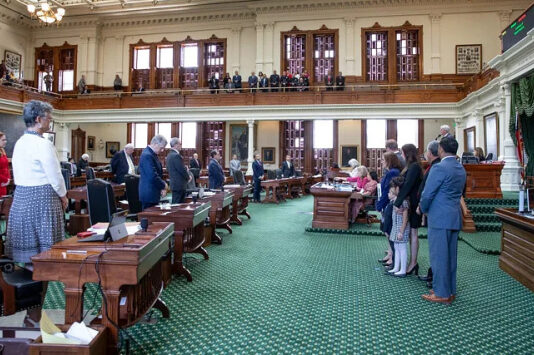 Техас готовится запретить доступ в соцсети всем подросткам младше 18 лет