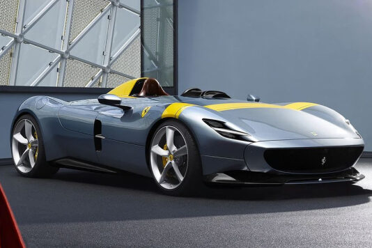 Ferrari намекнула на возвращение «механики» в свои гиперкары