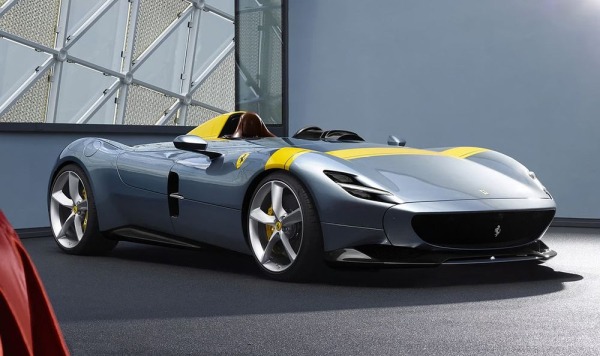 Ferrari намекнула на возвращение «механики» в свои гиперкары