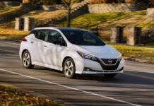 Многочисленные уязвимости позволяют хакерам взять Nissan Leaf под полный удаленный контроль