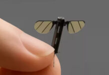 Китай продемонстрировал микродрон размером с комара