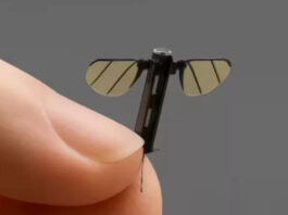 Китай продемонстрировал микродрон размером с комара