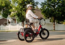 Могучий велотрайк Velotric может перевозить до 225 кг груза