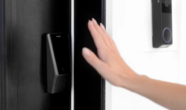 Умный замок Palm Lock распознает рисунок вен в ладони хозяина