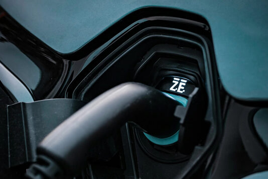 Shell разработала жидкость, которая ускоряет зарядку электромобилей до 10 минут