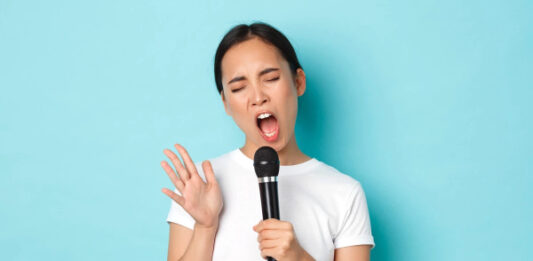 Онлайн-пение доказало эффективность в терапии хронической одышки