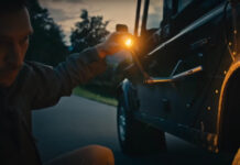 Фонарь-трансформер Outask может заменить светильник любого типа