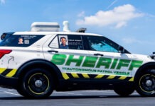 Во Флориде скоро появятся автономные полицейские машины с дронами