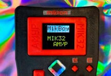 «Микрон» представил российскую игровую консоль MikBoy