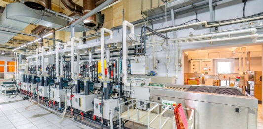 С чего начинается электроника: как создаются многослойные печатные платы в России