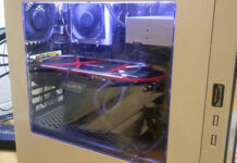 Инженер собрал компьютер, внутри которого едет поезд