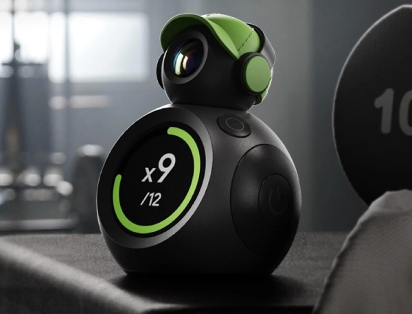 Забавный гаджет Atom, на самом деле — персональный тренер по фитнесу для всей семьи