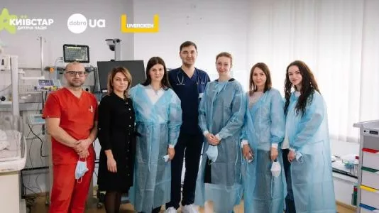 Киевстар и dobro.ua передали медицинское оборудование на 15 млн грн для детских реанимаций Центра UNBROKEN