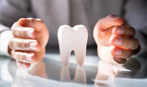 Мужчины намного чаще мучаются с зубами — и теперь ученые выяснили почему