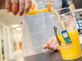 Простейшая умная наклейка превратит любую чашку в инструмент для мониторинга здоровья